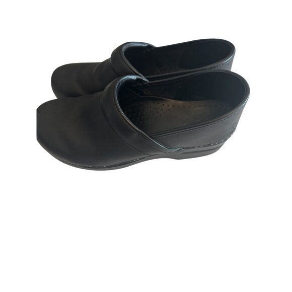 Dansko Women's Black Leather Professional Clogs Size 40 EU - Picture 2 of 10